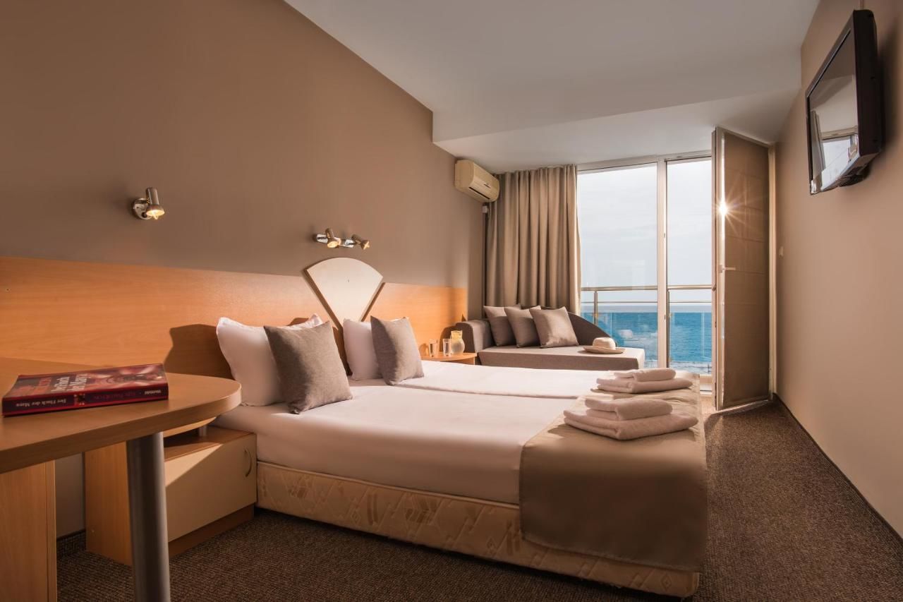 Отель Hotel Eskada Beach - Все включено Ахтопол
