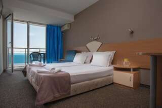 Отель Hotel Eskada Beach - Все включено Ахтопол Двухместный номер с 1 кроватью с видом на море-3