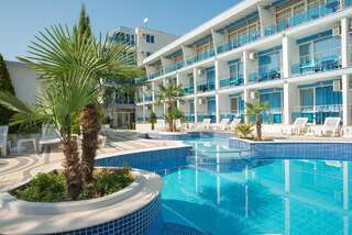 Отель Hotel Eskada Beach - Все включено Ахтопол Двухместный номер Делюкс с 1 кроватью, вид на бассейн-1